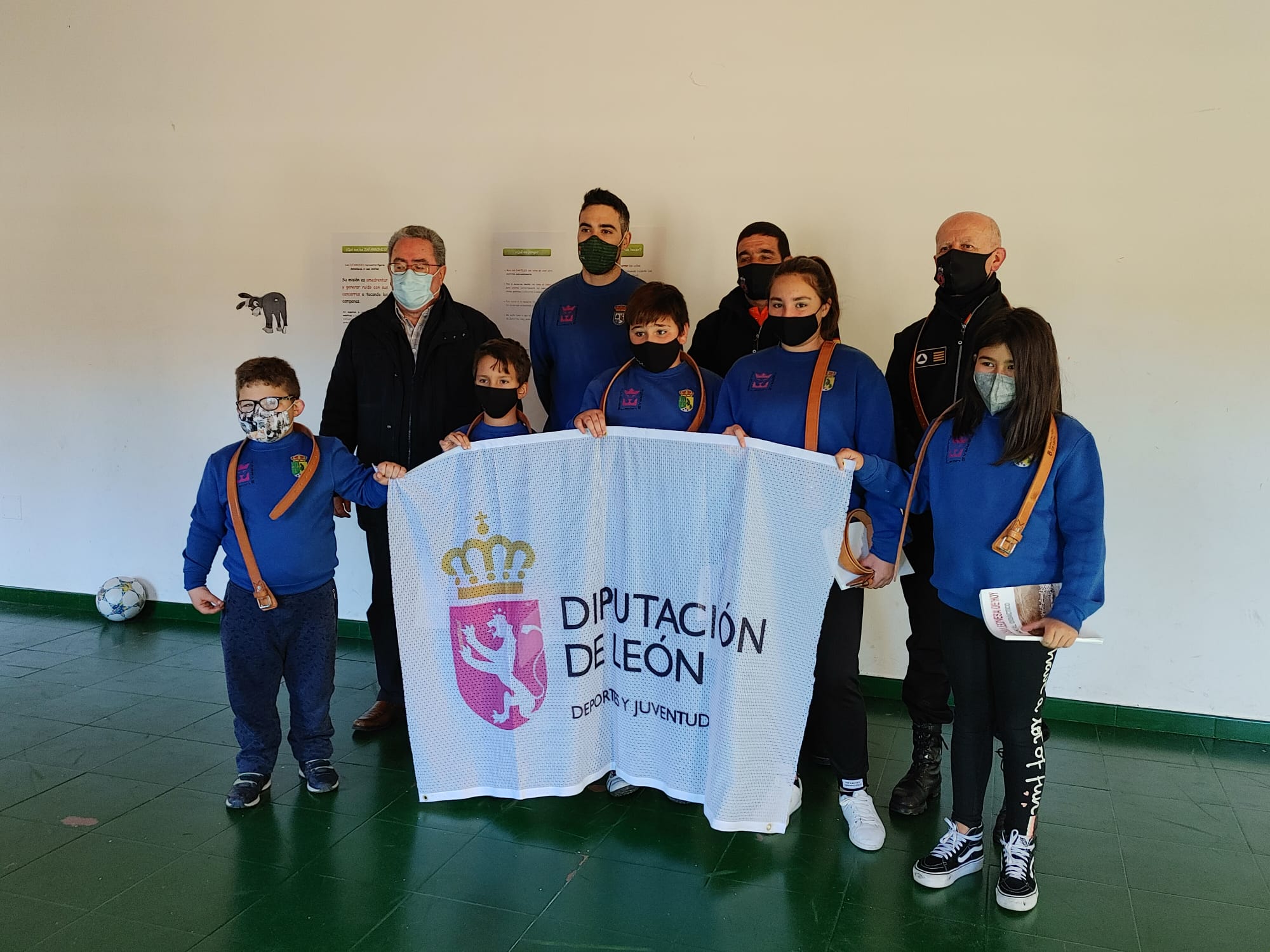 Acto homenaje a los niños de la lucha leonesa en Riello
