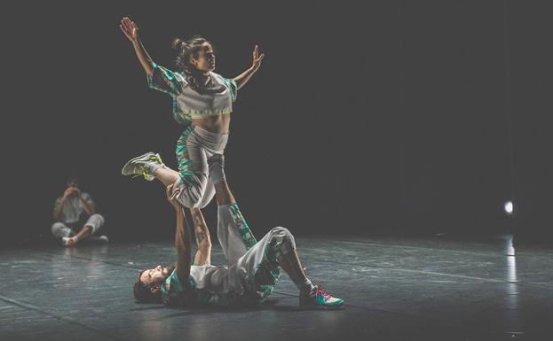 La leonesa María Casares, Premio del Público del Certamen Coreográfico de  Madrid de Paso a 2 con su pieza &#39;Per se&#39; | Leonoticias