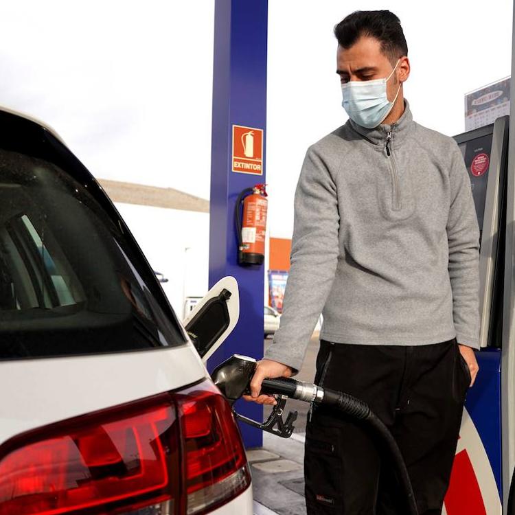 Las gasolineras automatizadas y de bajo coste penetran poco a poco en León, que ya cuenta con seis estaciones de este tipo