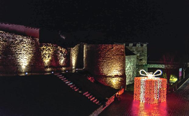 Almanza se ilumina en Navidad con 20.000 luces