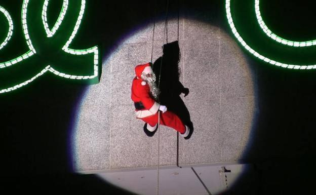 El Corte Inglés invita a los 'peques' a vivir una experiencia mágica con una videollamada de Papá Noel