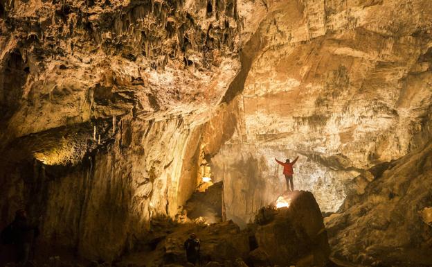 La Cueva de Valporquero recibe más de 27.700 visitas esta temporada a pesar de la pandemia