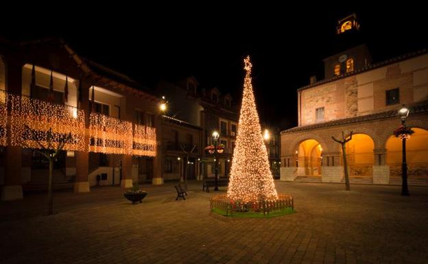 Santa María del Páramo ya tiene su árbol de los deseos