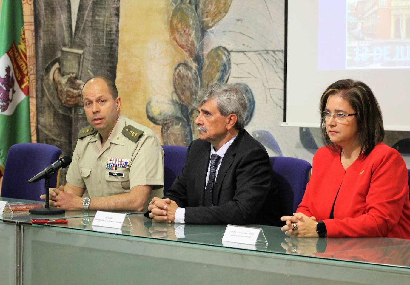 Defensa aportará 6.000 euros para las actividades de la Cátedra Almirante Bonifaz de la ULE