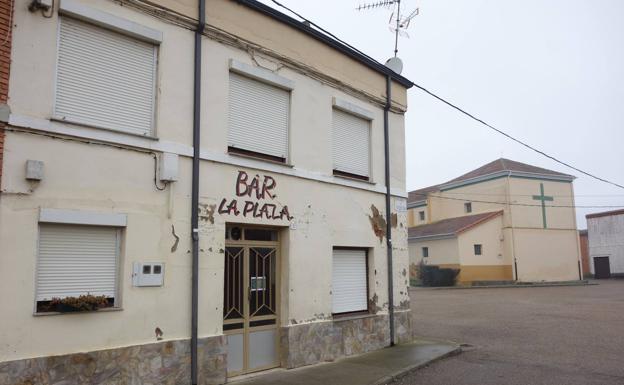 UPL lamenta el cierre del bar en San Pedro de las Dueñas del Páramo y reclama un lugar social para el pueblo