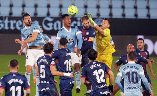 Nolito y Aspas alargan la racha del Celta