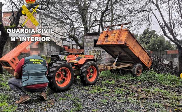 Dos detenidos por robar un tractor con remolque y material de construcción e intentar venderlo por internet en Campañana