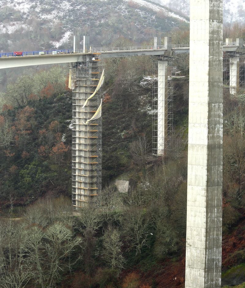 'Recosido' al viaducto de la A-6