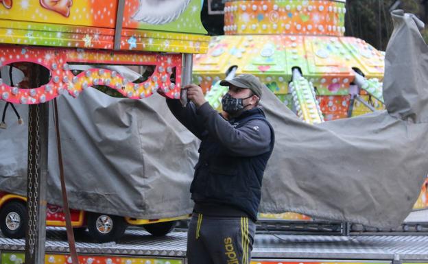 Feriantes y Ayuntamiento llegan a un acuerdo para mantener las atracciones hasta Carnaval