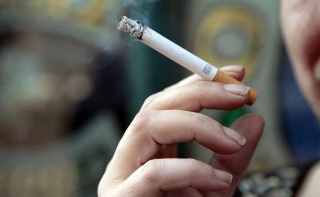 Cae el consumo de tabaco en Castilla y León que se sitúa por debajo de la media nacional, pero sube el de alcohol y cannabis