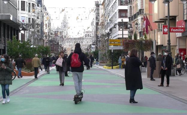 Los patinetes eléctricos podrán circular por la avenida Ordoño II, pero no a más de 10 kilómetros por hora