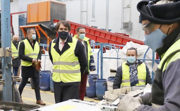 Suárez-Quiñones aboga por hacer una «buena política ambiental» en la que haya «nuevos recursos generados del desecho de otros bienes»