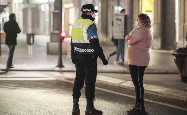 Jupol y Jucil piden a Izquierdo que aclare el papel que deben desempeñar policías y guardias civiles ante las nuevas restricciones de la Junta