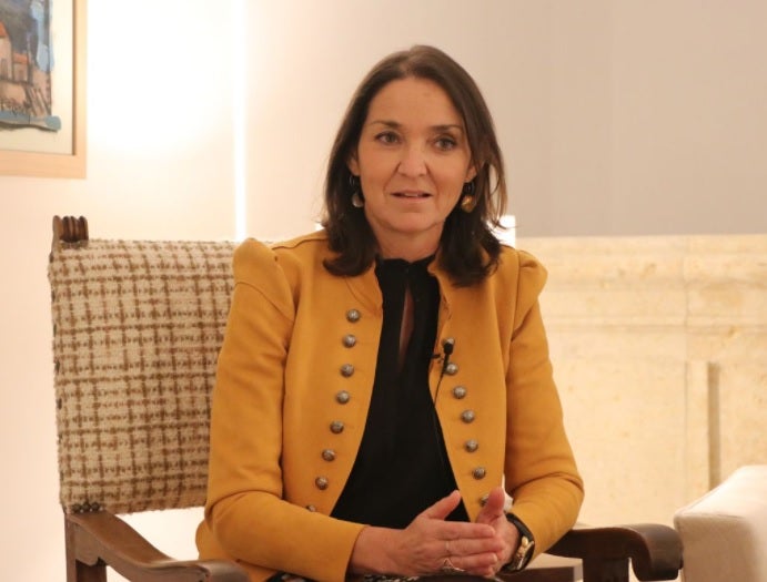 Reyes Maroto pide «lealtad» a las comunidades que «no respetan el Estado de Derecho» con sus medidas de restricción