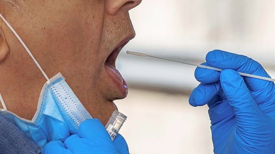 221 nuevos casos y dos fallecidos por la covid-19 tras el 'efecto fin de semana'