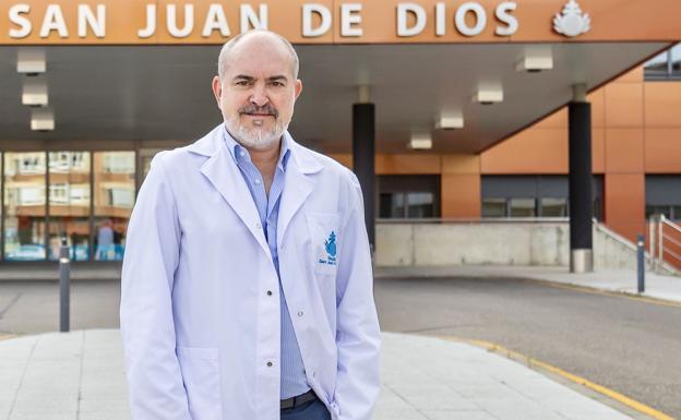 Dos médicos de León, los mejor valorados de España en neumología y neurocirugía