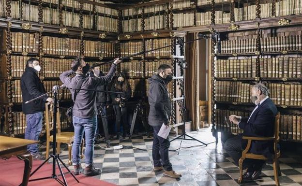 El catedrático de la Universidad de León Salvador Rus Rufino y el poeta berciano Luis López Álvarez participan en la película documental 'Comuneros'