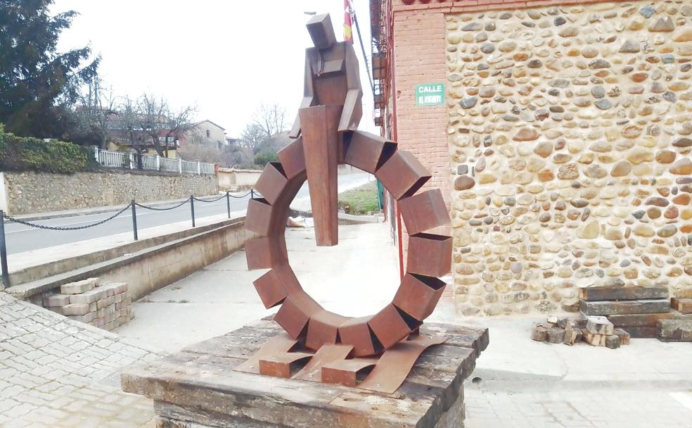 Garrafe de Torío luce una nueva escultura con mucha historia