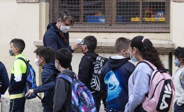 Los profesores reclaman la posibilidad de suspender las clases presenciales si persiste la gravedad de la situación sanitaria