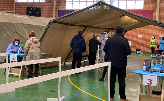 El alcalde de Valencia de Don Juan pide «conciencia» y pide «limitar la presencia» fuera del hogar