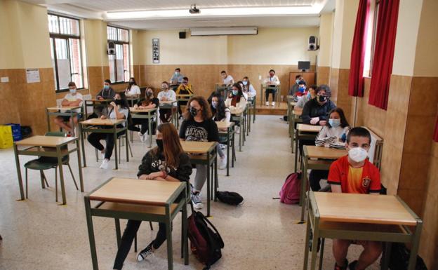 Los alumnos del Colegio Don Bosco participan en el certamen de lectura en público