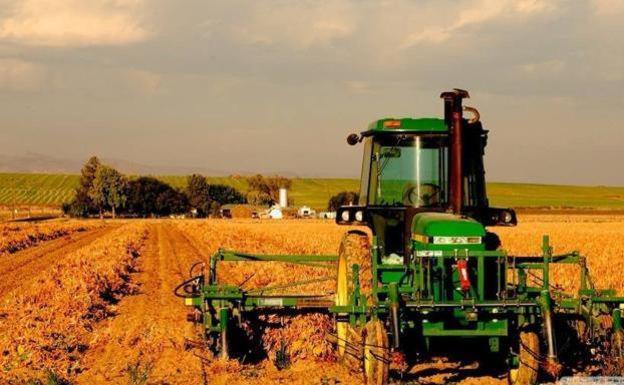 Las organizaciones agrarias lamentan «las formas» en la aprobación del Real Decreto de transición a la PAC y auguran que «va a cabrear un poco a todo el mundo»