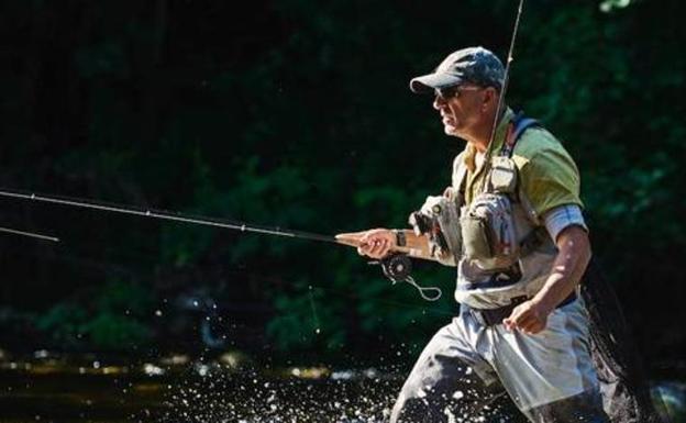 La Junta informa a los pescadores para canjear sus permisos de cotos ya pagados