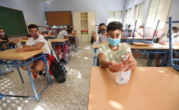 La Junta pone en cuarentena tres nuevas aulas en León por covid
