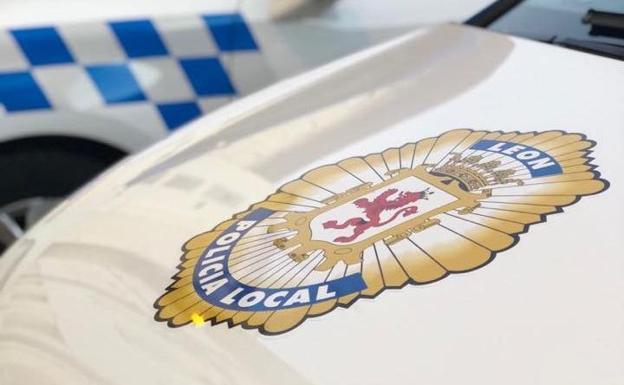 La Policía Local denuncia a un grupo de jóvenes, entre ellos dos menores, por estar sin mascarilla, sin distancia y sin ir a clase