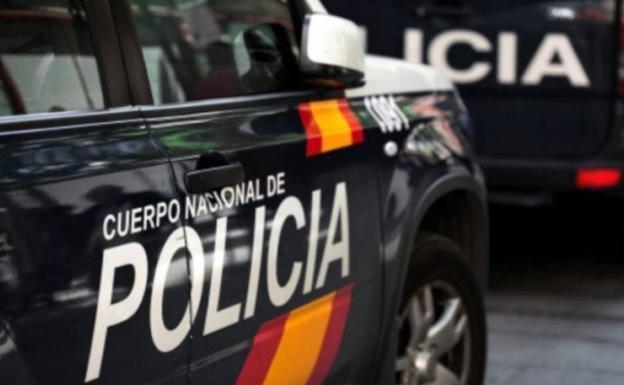 Detenido tras saltarse el toque de queda mientras portaba cocaína, marihuana, speed, hachís, popper, viagra y una báscula de precisión