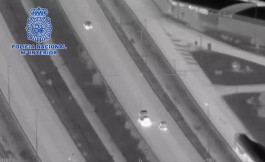 Desalojan de madrugada un local del centro de León con varias personas consumiendo y con la música alta