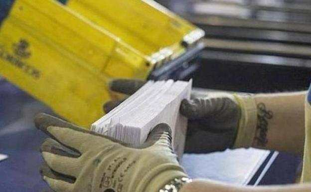 CSIF exige desarrollar el plan de vacunación para funcionarios más expuestos al contagio de la covid-19