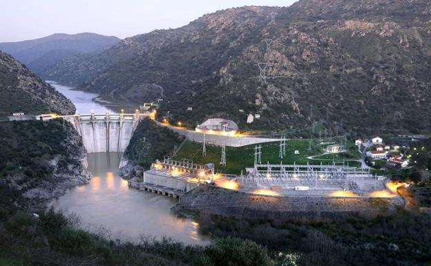 IU Castilla y León propondrá a Podemos que la Junta gestione la energía hidroeléctrica que se genere en la comunidad