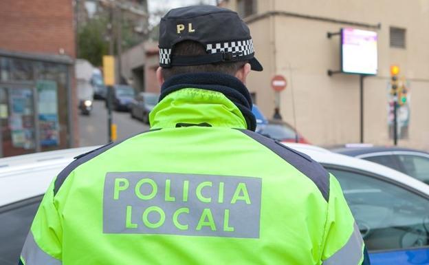 La Policía Local de Valverde disuelve y multa a un grupo de 24 jóvenes por incumplir las restricciones sanitarias