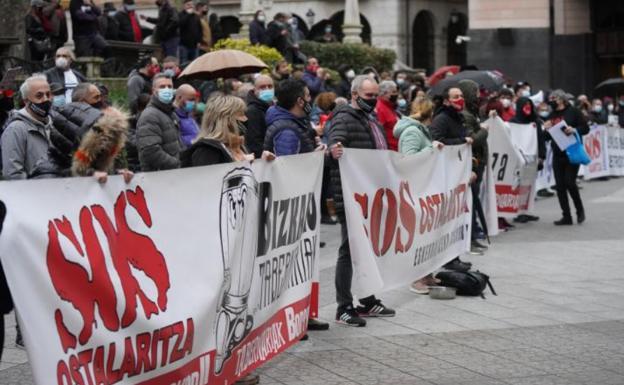 Los tribunales obligan a reabrir los bares y restaurantes vascos