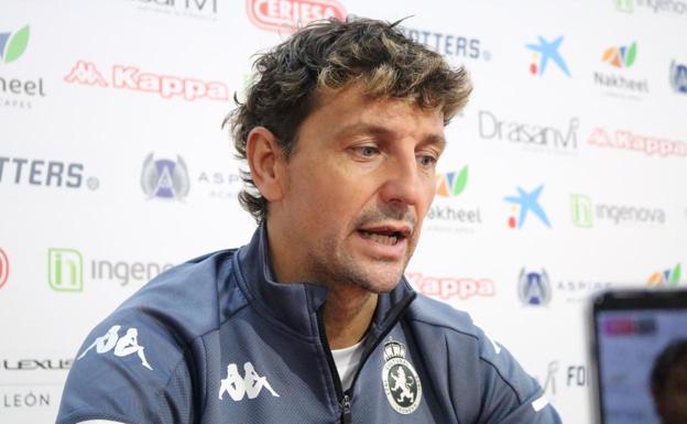 Idiakez: «Gracias a Dios, Dioni juega con nosotros»