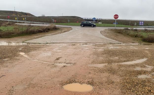 Cuando la ciencia y la innovación de León se atascan en un camino de barro y piedras