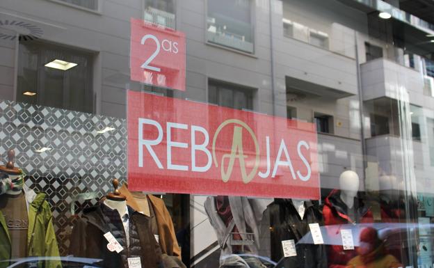 El comercio textil de León estima pérdidas del 50% en las rebajas «más irregulares» de principios de año