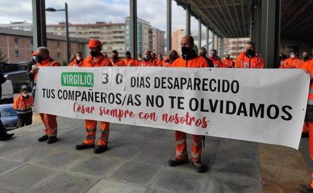 Los trabajadores de carreteras homenajean a César Fernández y a Virgilio García