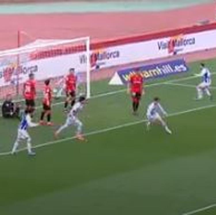 Vídeo: El Espanyol gana en Mallorca y mete presión al líder