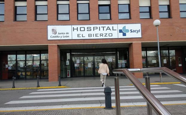 Satse denuncia que el personal que cubre bajas en el Hospital del Bierzo lleva casi dos meses sin cobrar su sueldo