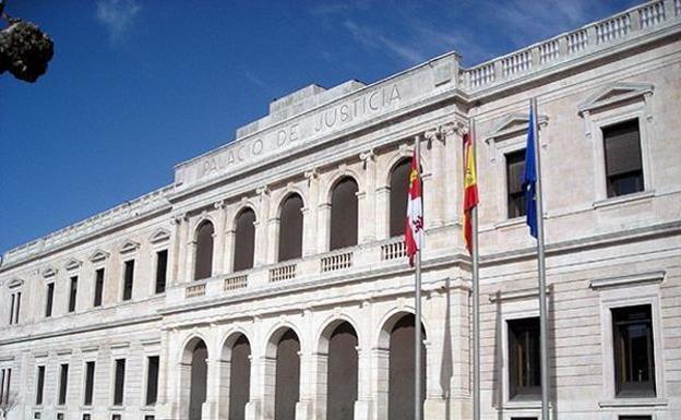 El TSJCyL desestima la demanda de una leonesa contra la Junta tras haberse golpeado con la cabeza contra una señal turística