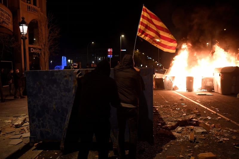 Graves incidentes en Madrid y Barcelona por la detención de Hasel