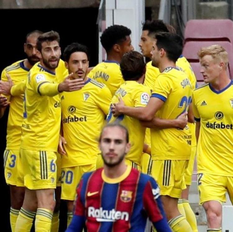 Vídeo: El Cádiz consigue en el Camp Nou un punto histórico