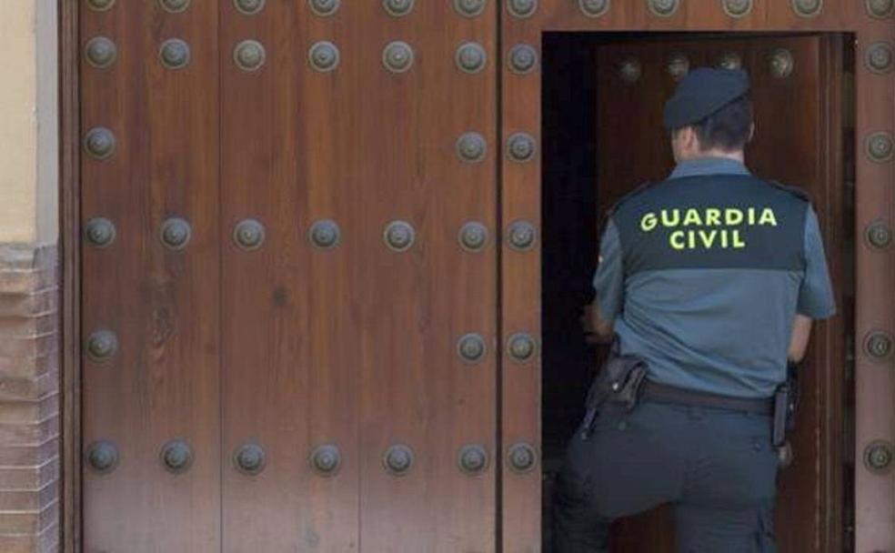 J.C., el Guardia Civil que manejaba una red clientelar y su 'cadena de favores'