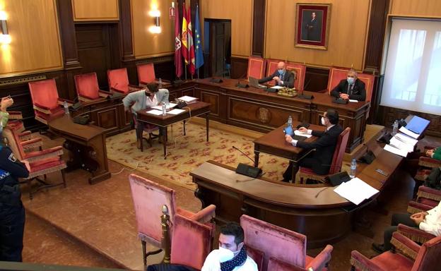 El Ayuntamiento de León condena los actos vandálicos por Pablo Hasel y Pastrana llama a analizar las causas