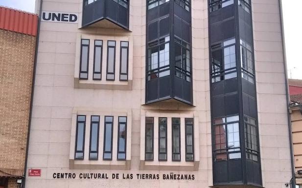 El Aula Vitual de la UNED en La Bañeza suma un nuevo curso de ejercicio físico en el hogar