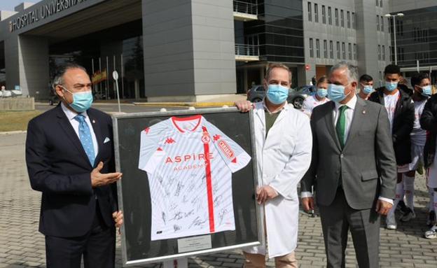 La Cultural homenajea la «incansable labor» del Hospital de León