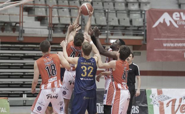 Reino de León asalta los sueños del Gijón Basket