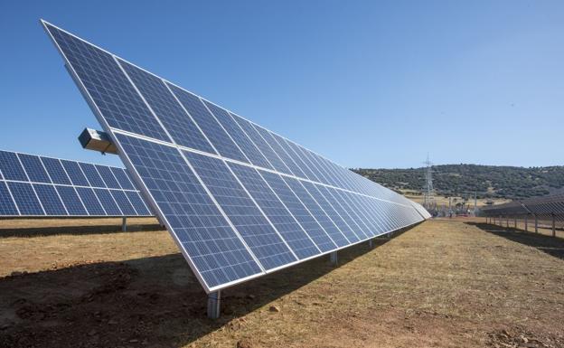 El campo solar de Naturgy hace 'millonarias' a las pedanías de Cuadros, Campo y Santibáñez y Lorenzana